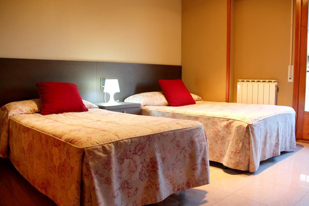 Hostal Cafeteteria Goya Barbastro Bilik gambar