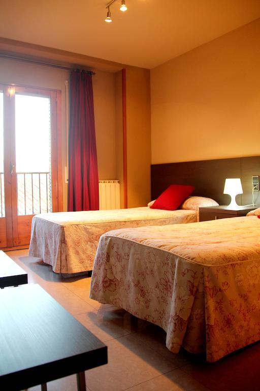 Hostal Cafeteteria Goya Barbastro Bilik gambar