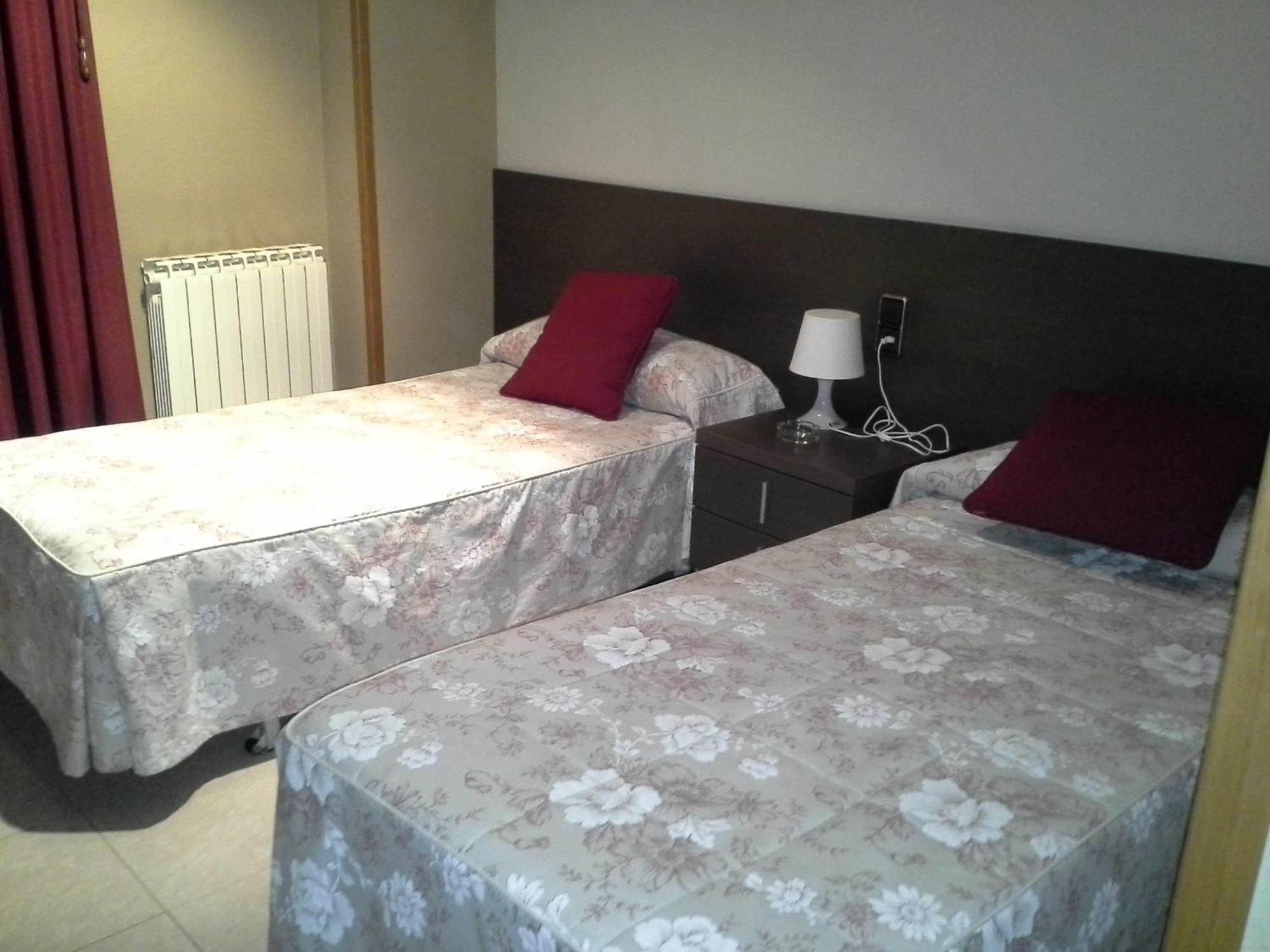 Hostal Cafeteteria Goya Barbastro Luaran gambar